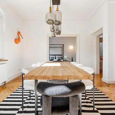 Design, Urban Luxury Und Terrasse Am Salonwald *